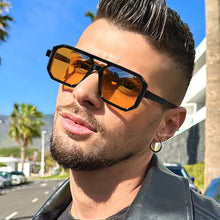 Laden Sie das Bild in den Galerie-Viewer, Fashion Sonnenbrille mit orangen Gläsern