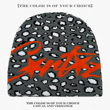 Laden Sie das Bild in den Galerie-Viewer, 🔥 MUST-HAVE BEANIE MIT COOLEN PRINTS 🔥