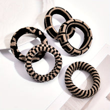 Laden Sie das Bild in den Galerie-Viewer, BAUMWOLL-HAARGUMMI – NATÜRLICHER STYLE FÜR DEINEN MAN BUN - BARBER TRENDS WORLD