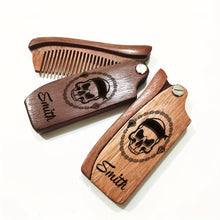 Laden Sie das Bild in den Galerie-Viewer, EDLER PERSONALISIERBARER BARTKAMM AUS SANDELHOLZ - BARBER TRENDS WORLD