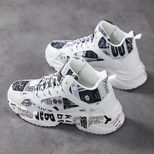 Laden Sie das Bild in den Galerie-Viewer, ATMUNGSAKTIVE CHUNKY SNEAKER MIT COOLEN PRINTS - BARBER TRENDS WORLD