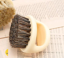 Laden Sie das Bild in den Galerie-Viewer, DIESE PROFESSIONELLE BART- UND BARBER-BÜRSTE IST EIN ECHTER KLASSIKER - BARBER TRENDS WORLD