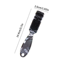 Laden Sie das Bild in den Galerie-Viewer, PROFESSIONELLE BARTBÜRSTEN MIT ORIGINELLEN BARBER COMIC PRINTS - BARBER TRENDS WORLD