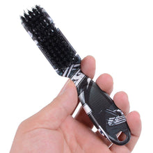 Laden Sie das Bild in den Galerie-Viewer, PROFESSIONELLE BARTBÜRSTEN MIT ORIGINELLEN BARBER COMIC PRINTS - BARBER TRENDS WORLD