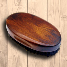 Laden Sie das Bild in den Galerie-Viewer, PREMIUM BARTBÜRSTE AUS EDLEM BUCHENHOLZ UND WILDSCHWEINBORSTEN - BARBER TRENDS WORLD