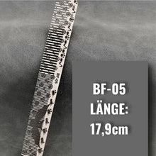 Laden Sie das Bild in den Galerie-Viewer, PROFI-KÄMME AUS DEM BARBER SHOP MIT FLEDERMAUS GRAVUR! - BARBER TRENDS WORLD