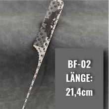 Laden Sie das Bild in den Galerie-Viewer, PROFI-KÄMME AUS DEM BARBER SHOP MIT FLEDERMAUS GRAVUR! - BARBER TRENDS WORLD