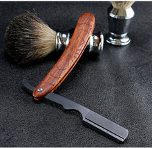 Laden Sie das Bild in den Galerie-Viewer, FALTBARES PROFI-RASIERMESSER MIT HANDGESCHNITZTEM HOLZGRIFF - BARBER TRENDS WORLD