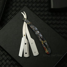 Laden Sie das Bild in den Galerie-Viewer, BARBER SHOP PROFI-RASIERMESSER MIT COOLEN TOTENKOPF- ODER CLOWN-PRINTS - BARBER TRENDS WORLD