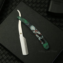 Laden Sie das Bild in den Galerie-Viewer, BARBER SHOP PROFI-RASIERMESSER MIT COOLEN TOTENKOPF- ODER CLOWN-PRINTS - BARBER TRENDS WORLD