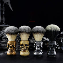 Laden Sie das Bild in den Galerie-Viewer, ROCK'N'ROLL RASIERPINSEL & SCHALE IN COOLER TOTENKOPF-OPTIK - BARBER TRENDS WORLD