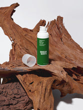 Laden Sie das Bild in den Galerie-Viewer, URBAN GENTS - SUNSCREEN SPF 30 WITH TINT FOR MEN - BARBER TRENDS WORLD