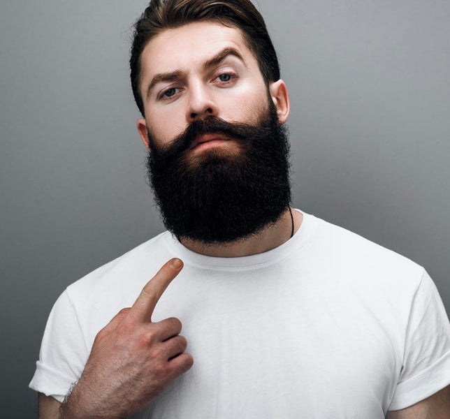 10 BARBER PROFI-TIPPS FÜR EINEN LÄNGEREN UND DICHTEREN BART!