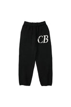 Laden Sie das Bild in den Galerie-Viewer, STRICKPULLOVER „CB“ – MINIMALISMUS MIT STATEMENT - BARBER TRENDS WORLD
