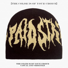 Laden Sie das Bild in den Galerie-Viewer, ⭐ STREET STYLE BEANIE MIT SIGNATUR ⭐
