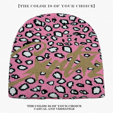 Laden Sie das Bild in den Galerie-Viewer, 🔥 MUST-HAVE BEANIE MIT COOLEN PRINTS 🔥
