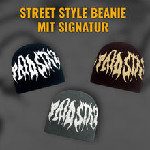 Laden Sie das Bild in den Galerie-Viewer, Trendy Beanie mit angesagten Prints 
