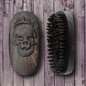 PROFESSIONELLE BARTBÜRSTE MIT WILDSCHWEINBORSTEN UND TOTENKOPF-GRIFF - BARBER TRENDS WORLD