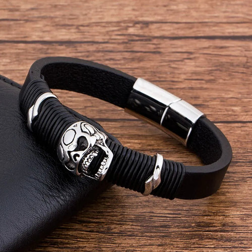 HERRENARMBAND MIT MAGNETVERSCHLUSS UND ROCK'N ROLL TOTENKOPF - BARBER TRENDS WORLD