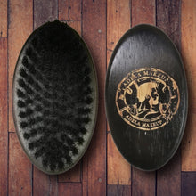 Laden Sie das Bild in den Galerie-Viewer, RETRO BARTBÜRSTE MIT WILDSCHWEINBORSTEN - BARBER TRENDS WORLD

