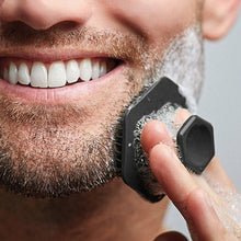 Laden Sie das Bild in den Galerie-Viewer, BESTSELLER! - REVOLUTIONÄRE BART-PEELINGBÜRSTE FÜR DIE ULTIMATIVE BARTPFLEGE! - BARBER TRENDS WORLD
