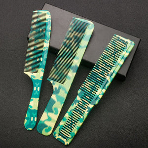 PROFESSIONELLE HAARKÄMME IM CAMOUFLAGE-PRINT - BARBER TRENDS WORLD