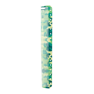PROFESSIONELLE HAARKÄMME IM CAMOUFLAGE-PRINT - BARBER TRENDS WORLD